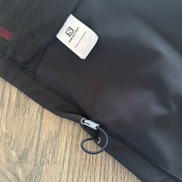 Salomon Men's Performance Jacket in Black with Red Highlights - Picture 6 of 9